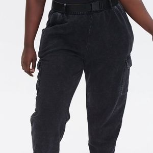 Plus size belted cargo joggers